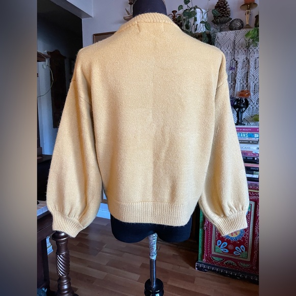 Vintage pastel yellow sweater - Picture 4 of 14